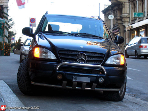 61172 (a): :1600x1200